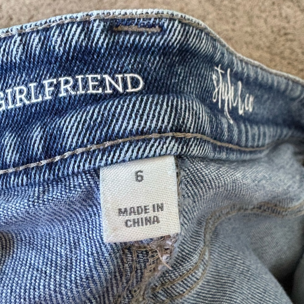 Style & Co. High Rise Distressed Blue Jeans - Picture 5 of 6